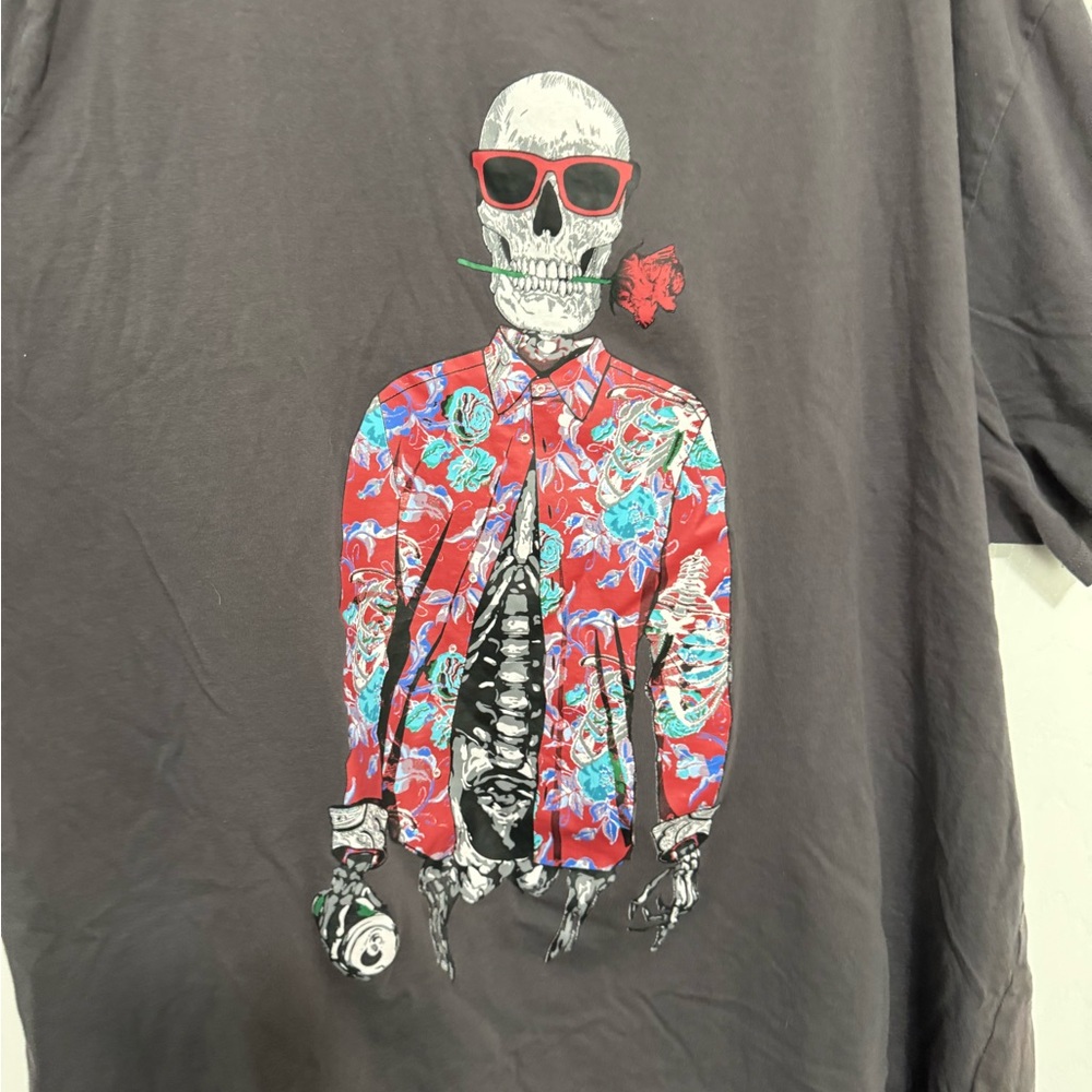 Robert Graham Charcoal Gray Skeleton tee. Polka-Dot Collar Trim 3X!